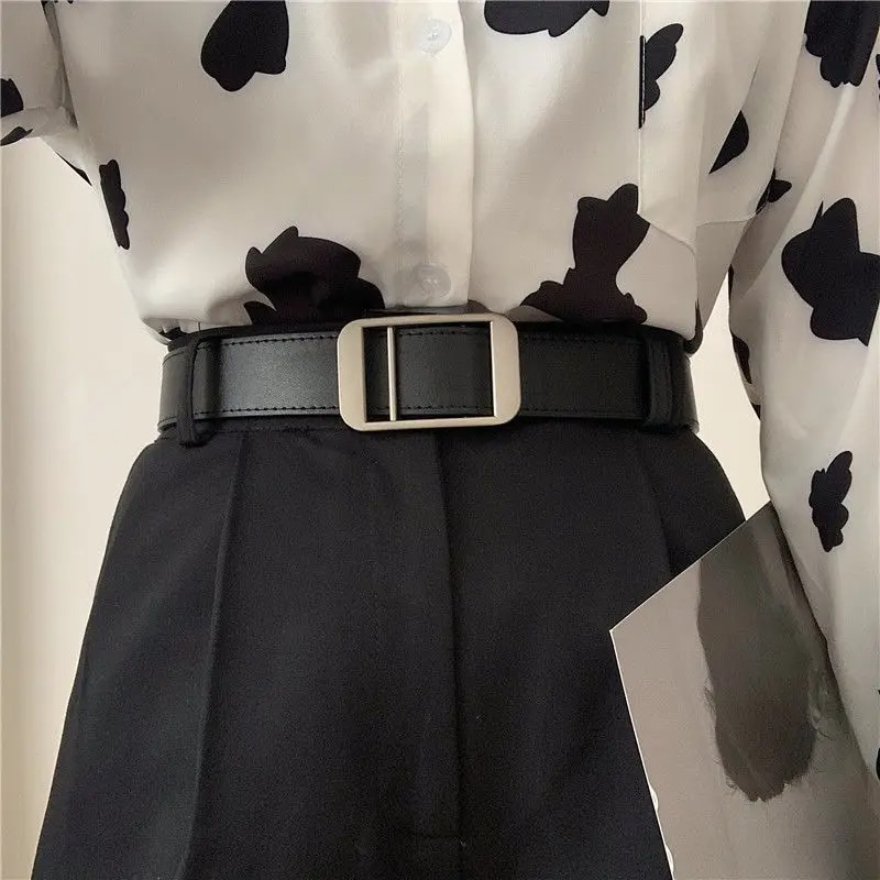 Ceinture Femme Tendance Effet Lisse avec Boucle Argentée – Image 2